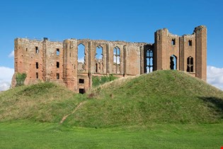 supporting image for The development of Kenilworth Castle, 1125-1660