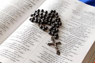 supporting image for Component 1 Route B: Practices - Popular devotion